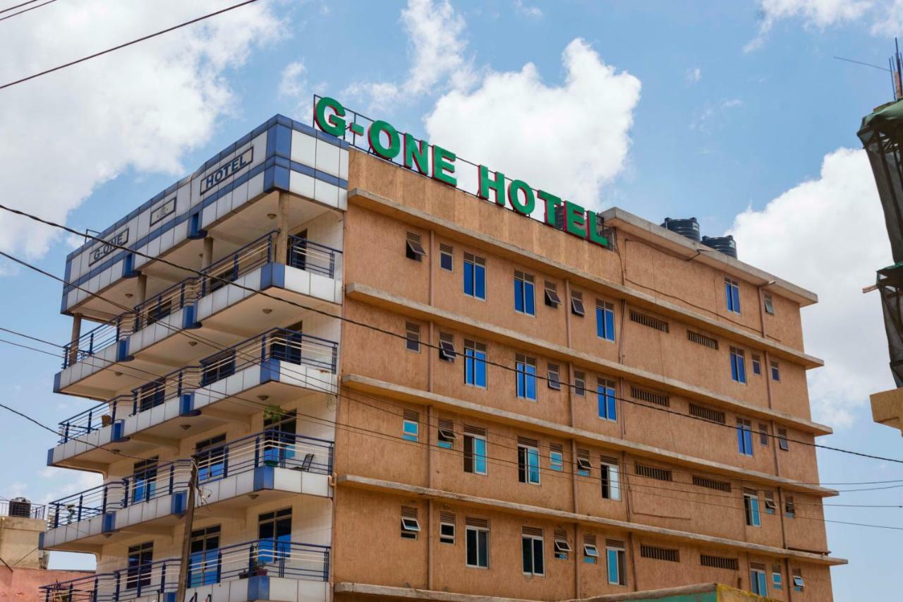 G-One Hotel Kampala Buitenkant foto